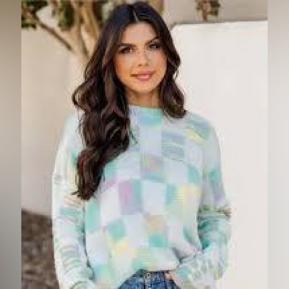 Pink Lily Mull It Over Cream And Multicolor Checkered Sweater.  Size Large.